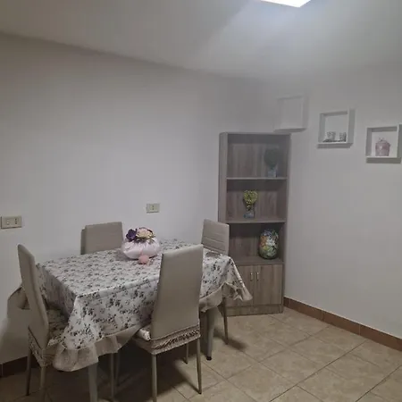 Caponapoli House *